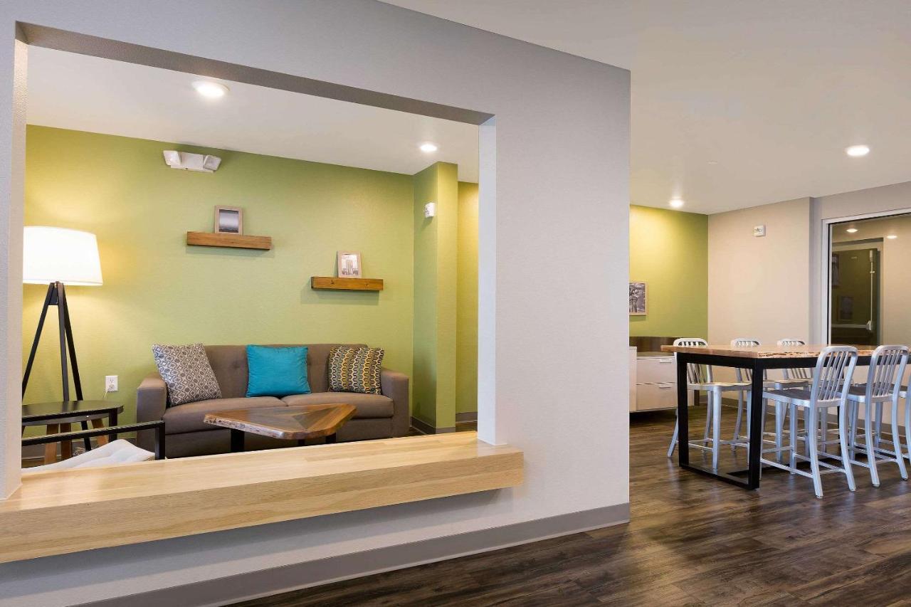 Woodspring Suites Houston Iah Airport ハンブル エクステリア 写真